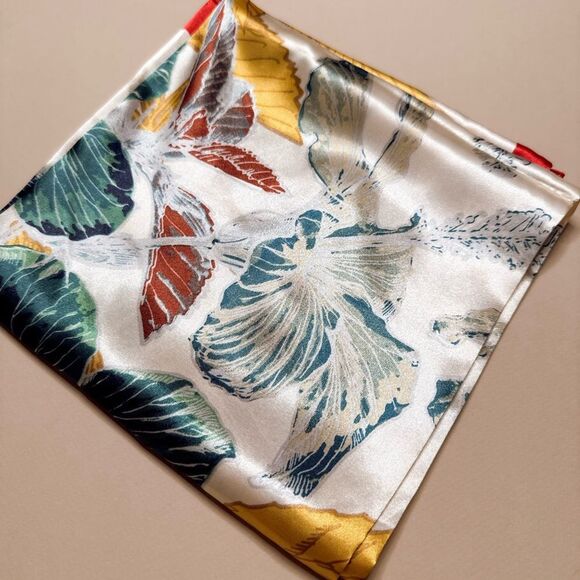 Colorful Feather Print Scarf G35 - Picture 3 of 4